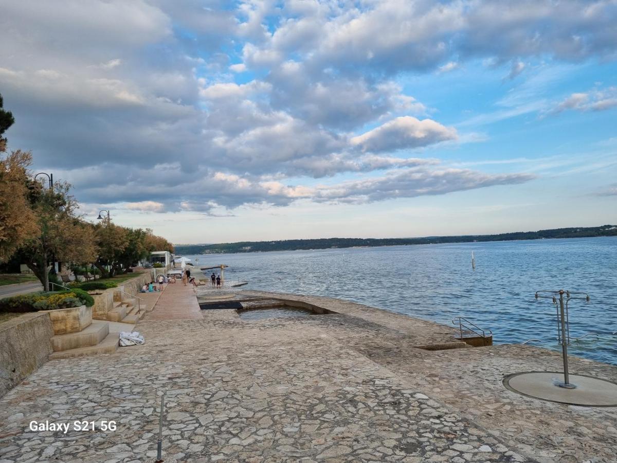 Apartment Rivarela Blu - Newly Renovated And Top Location Near Sea Novigrad Istria Eksteriør billede